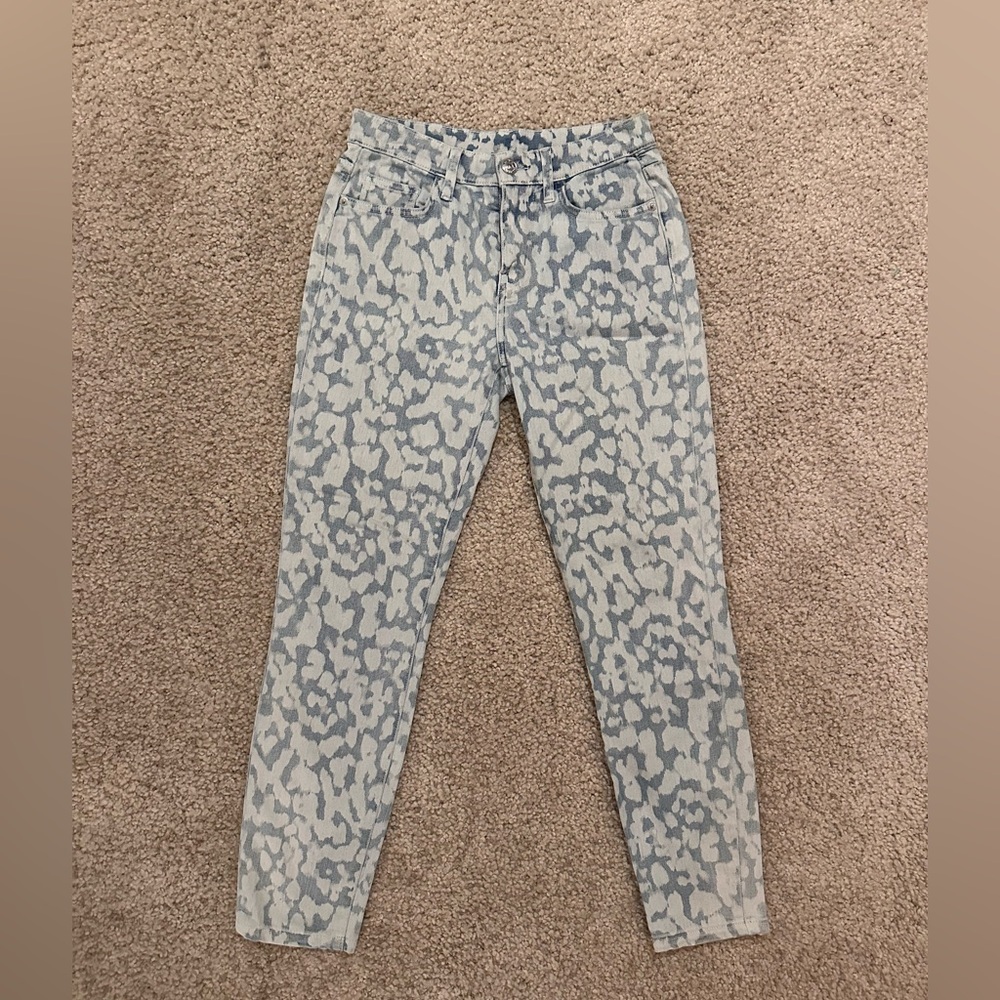 Current Elliot bleach distressed high waisted stiletto jeans. Size 25